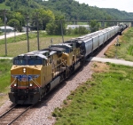 UP 6010 Eastbound @ Loveland, IA